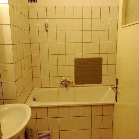 Komfortable Handwerker Apartamento *